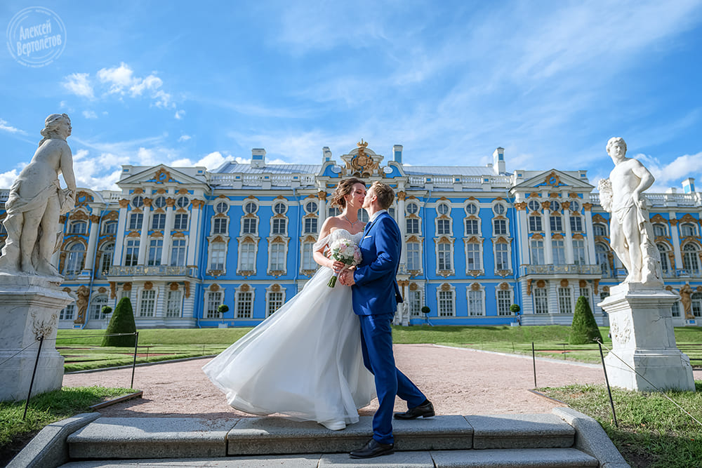 Лучшие парки и сады для фотосессии: Екатерининский парк в Царском селе, свадебная фотосессия