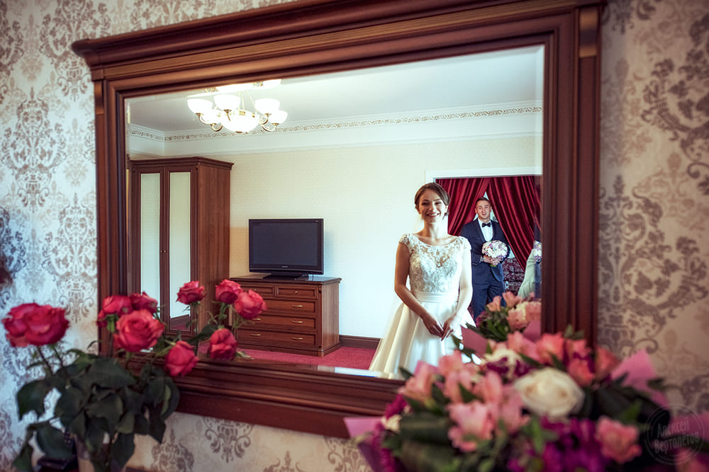 Утро невесты. Гранд отель Петергоф. Свадебный фотограф в Санкт-Петербурге Алексей Вертолетов.